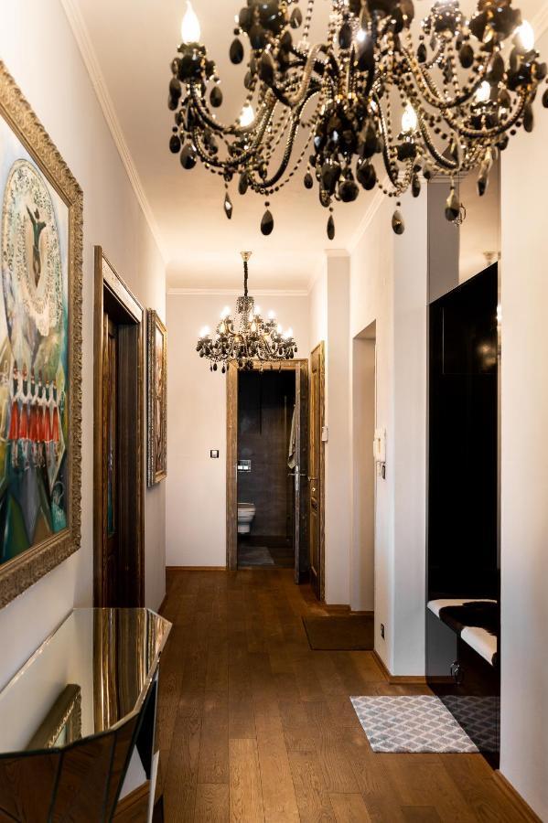 Premium Apt Kosice Center 3 Room 150M2 Hlavna Ulica Buitenkant foto