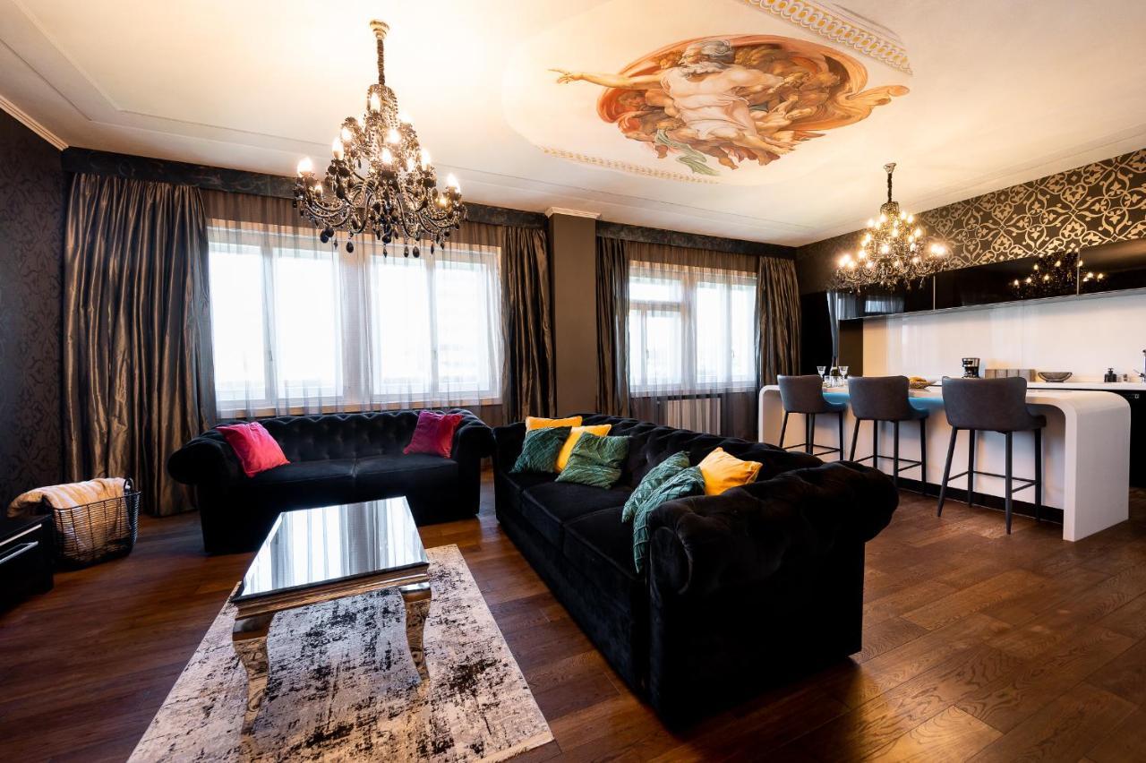 Premium Apt Kosice Center 3 Room 150M2 Hlavna Ulica Buitenkant foto